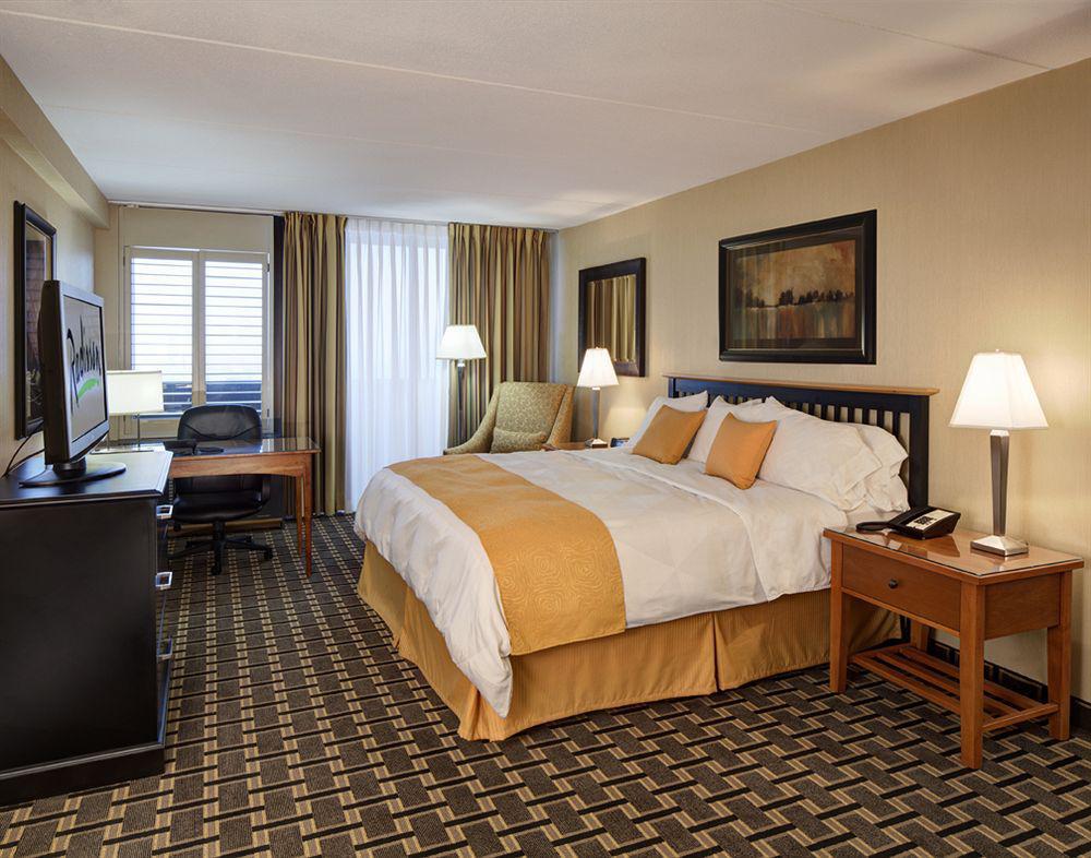 Radisson Milwaukee West